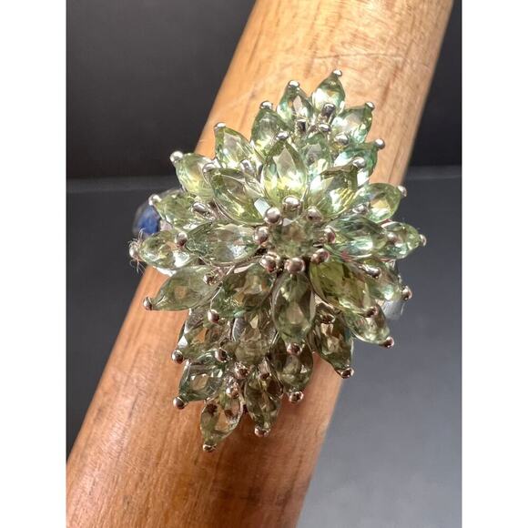 NEW Green apatite floral spray ring in rhodium over sterling silver size 7 - Picture 13 of 16